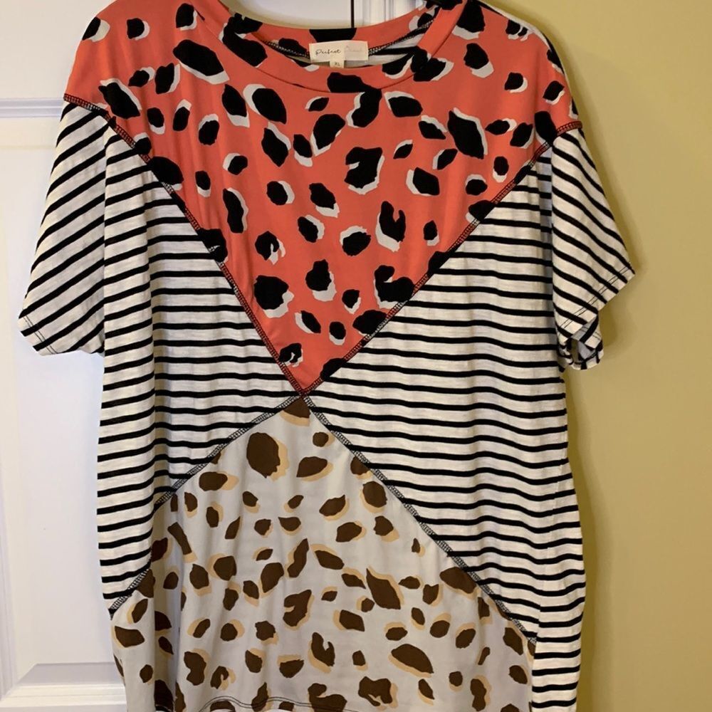 Perfect Peach Size XL asymmetrical animal print & stripe design.